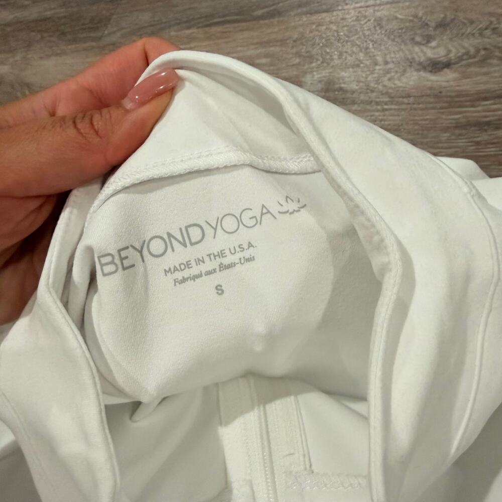 Beyond Yoga White Full ZIp Sweater Size Small - Picture 6 of 10